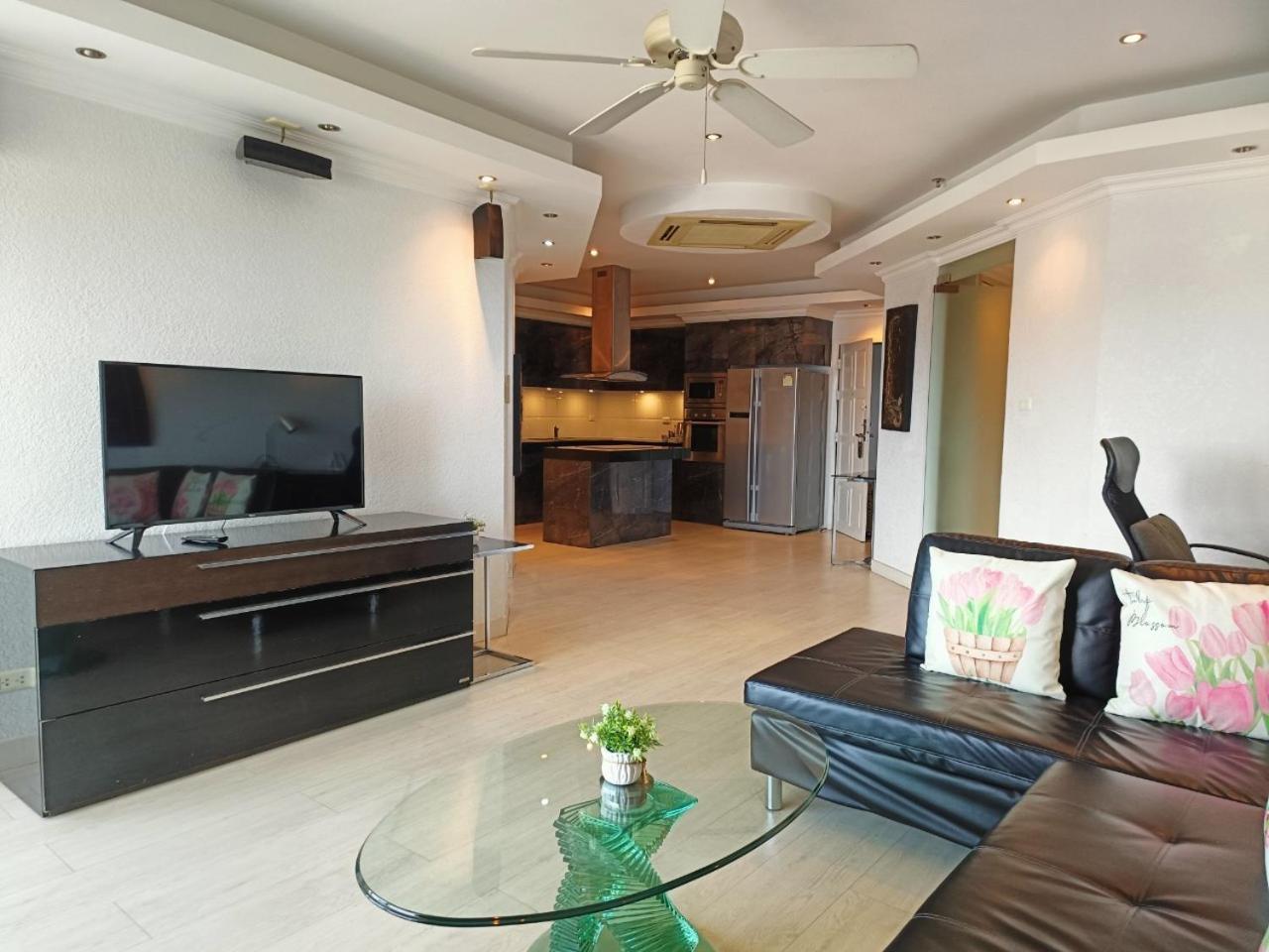 View Talay 6 Pattaya Beach Apartment By Honey Екстериор снимка