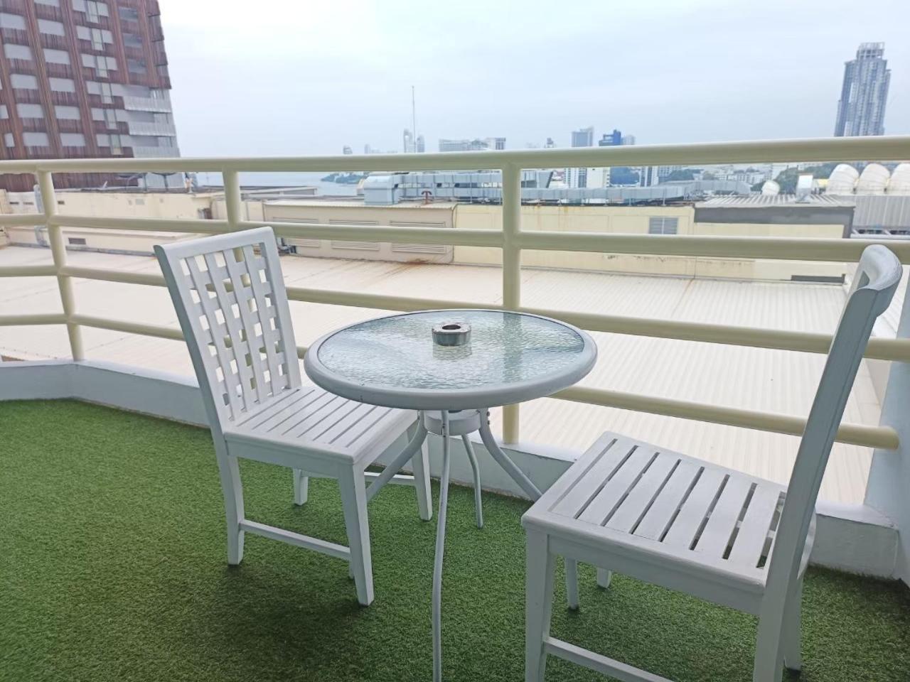 View Talay 6 Pattaya Beach Apartment By Honey Екстериор снимка