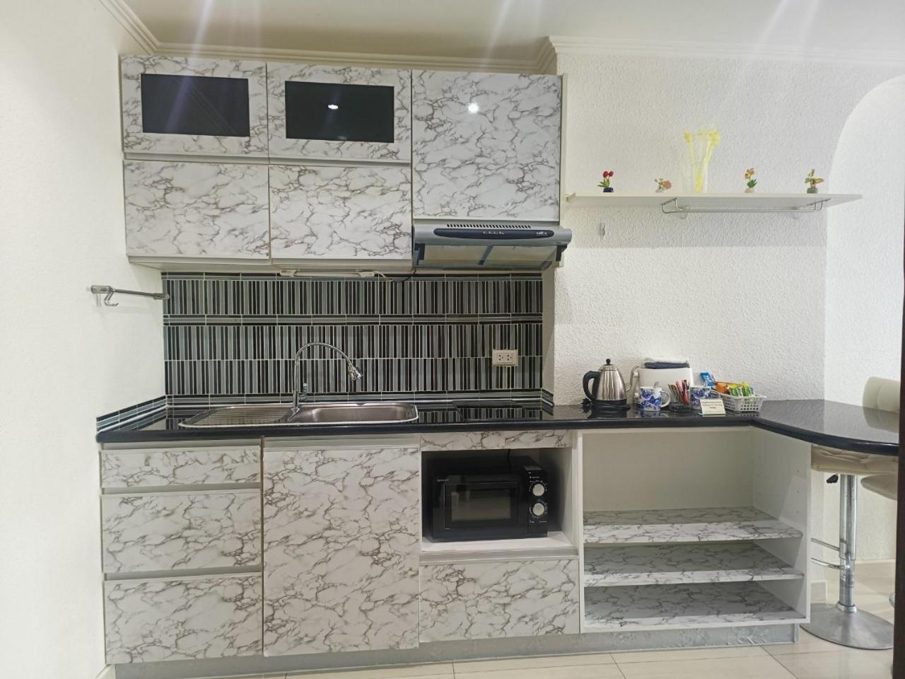 View Talay 6 Pattaya Beach Apartment By Honey Екстериор снимка