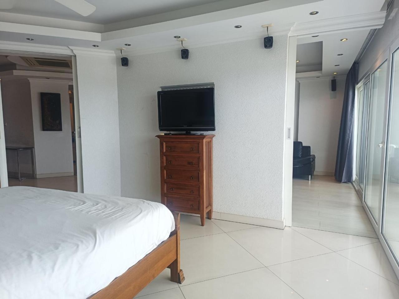 View Talay 6 Pattaya Beach Apartment By Honey Екстериор снимка