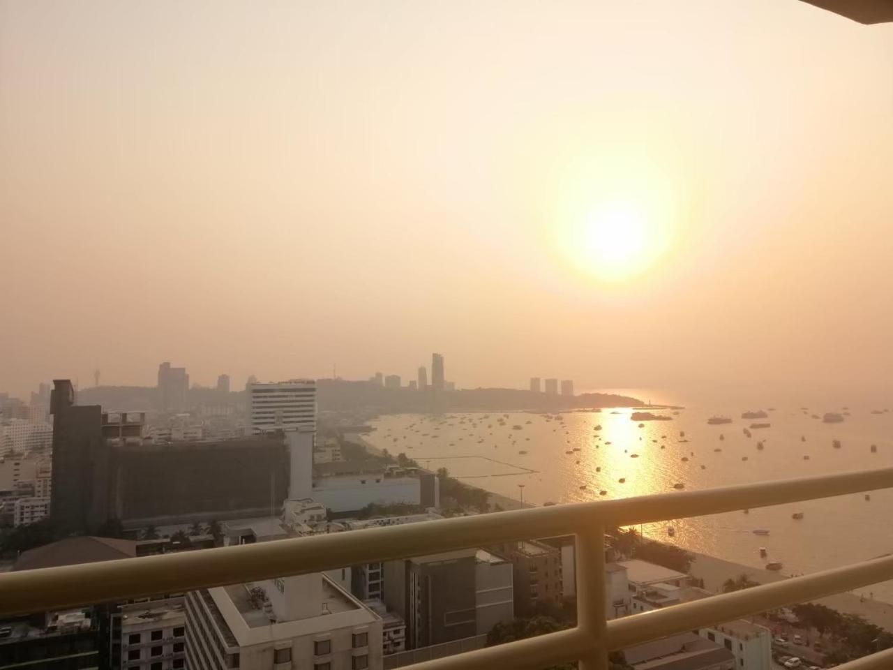 View Talay 6 Pattaya Beach Apartment By Honey Екстериор снимка