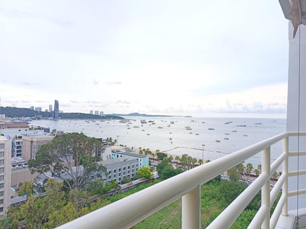 View Talay 6 Pattaya Beach Apartment By Honey Екстериор снимка